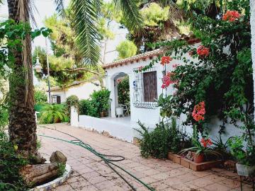 Chalet independiente en venta en Punta Prima 110m² Torrevieja