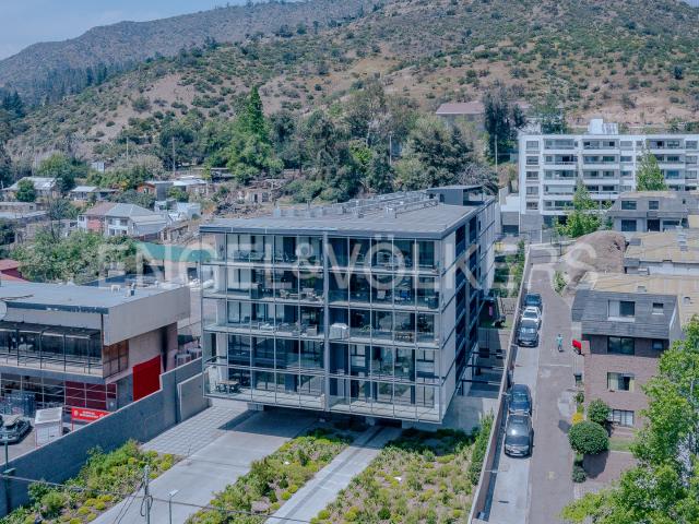 Con jardín, en Avenida las Condes