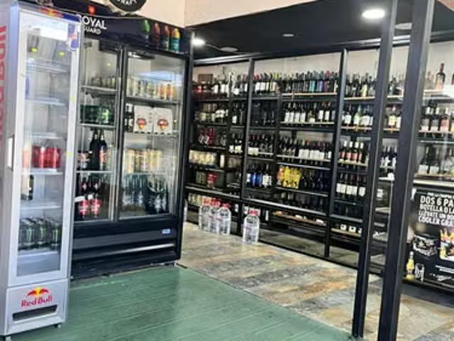 Con local comercial y patente funcionando Puerto Montt | 2 dormitorios por 350000. 00 en Puerto Montt