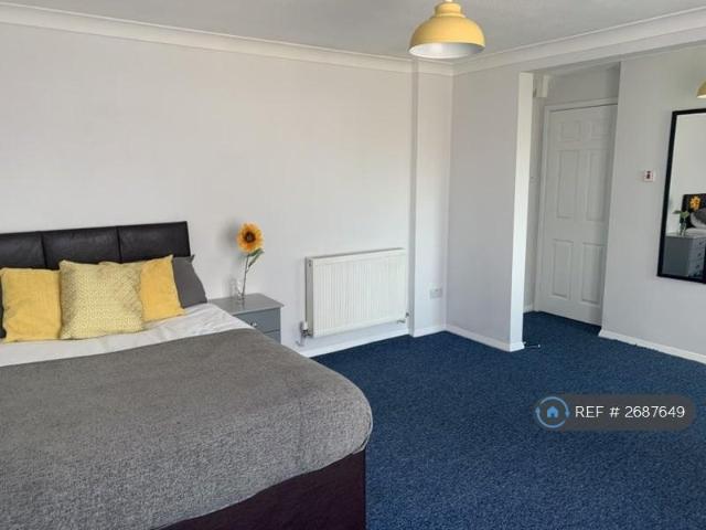Conan Doyle Walk, Swindon, SN3 1 bed in a house share to rent £715 pcm £165 pw