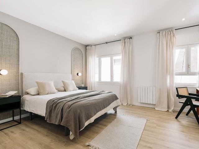Conca 2 bedrooms apartment in Sant Gervasi