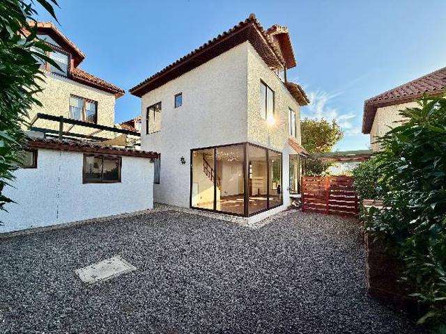 CONCON ARRIENDA | VENDE CASA 5D 4B COND. ALTOMAR