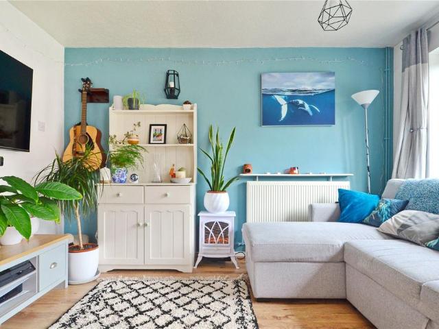 Concorde Drive, Bristol, Bristol, BS10 3 bed terraced house to rent £1,650 pcm £381 pw
