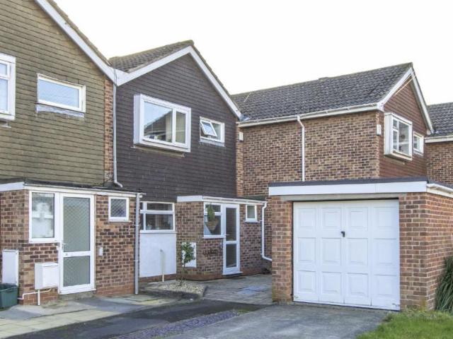 Concorde Drive, Bristol BS10 3 bed terraced house to rent £1,600 pcm £369 pw