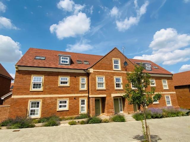 Concorde Road, Allington ME16, 1 bed flat to rent, £1,350 pcm | PrimeLocation