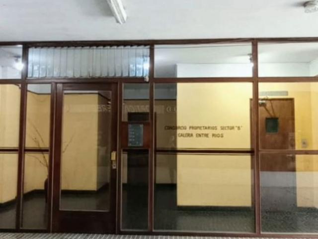 Departamento 2 dormitorios en alquiler con cochera sobre Peatonal Concordia