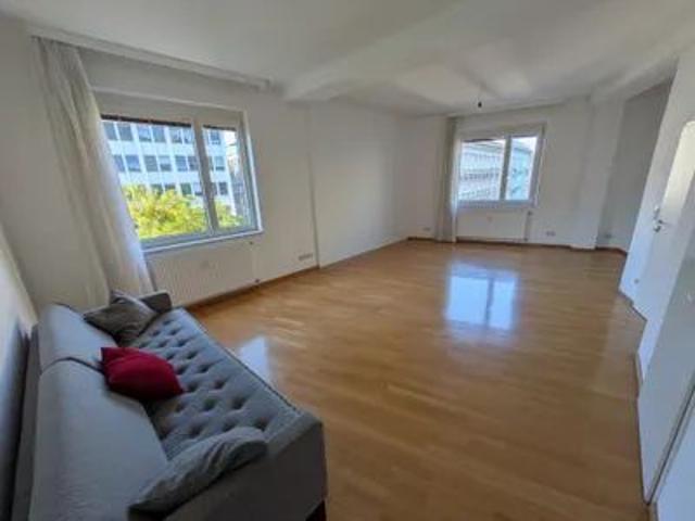 Concordiaplatz: 2 Zi, 71 m², 5. OG, Lift, Eckwohnzimmer, Garage im Haus