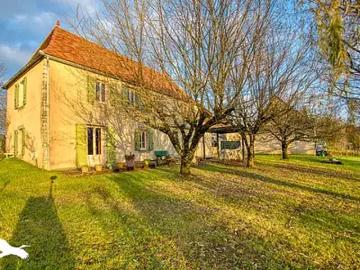 Concorès 46310 Achat / Vente maison 5 pièces t5 au dernier étage parking