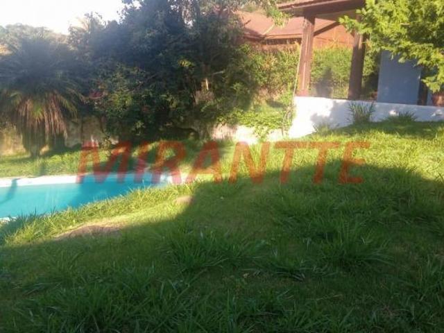 Cond. fechado de 118.81m² com 2 quartos
