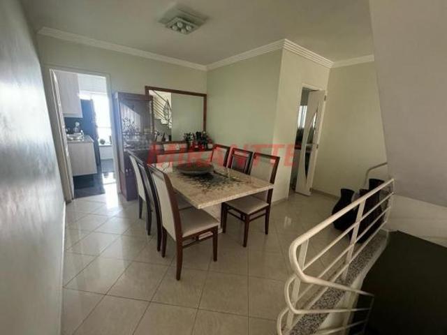 Cond. fechado de 136m² com 3 quartos