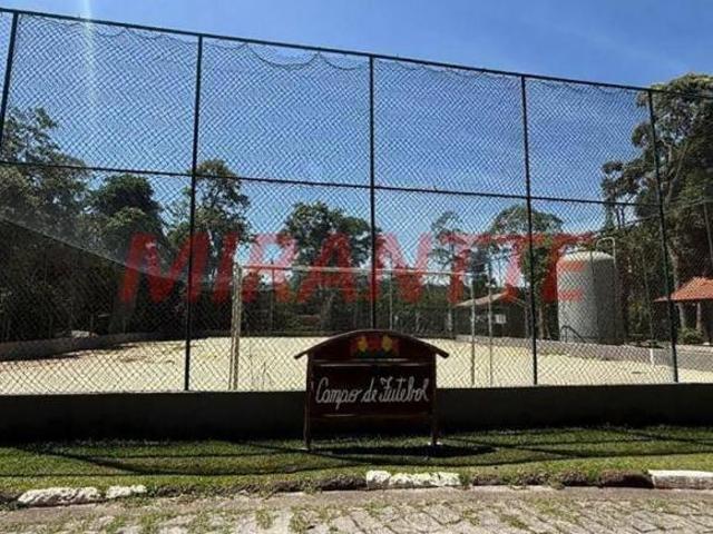 Cond. fechado de 149m² com 2 quartos
