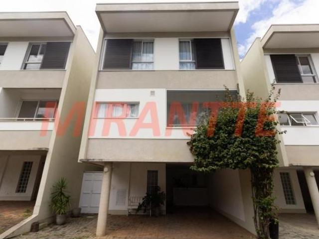 Cond. fechado de 242m² com 3 quartos