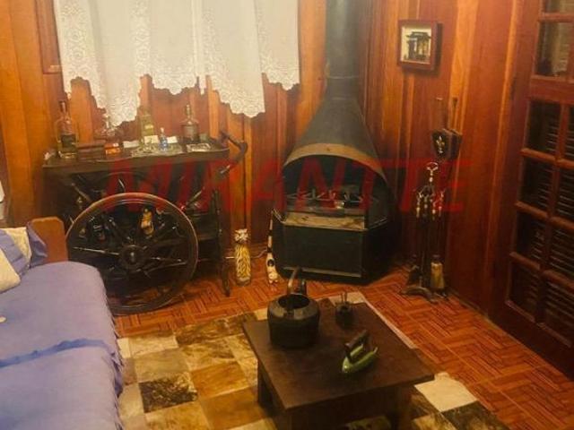Cond. fechado de 250m² com 1 quartos