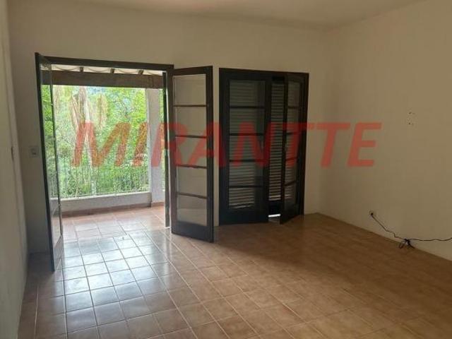 Cond. fechado de 267m² com 2 quartos