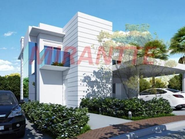 Cond. fechado de 320m² com 3 quartos