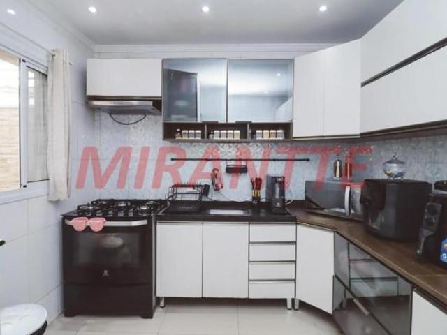 Cond. fechado de 73m² com 2 quartos