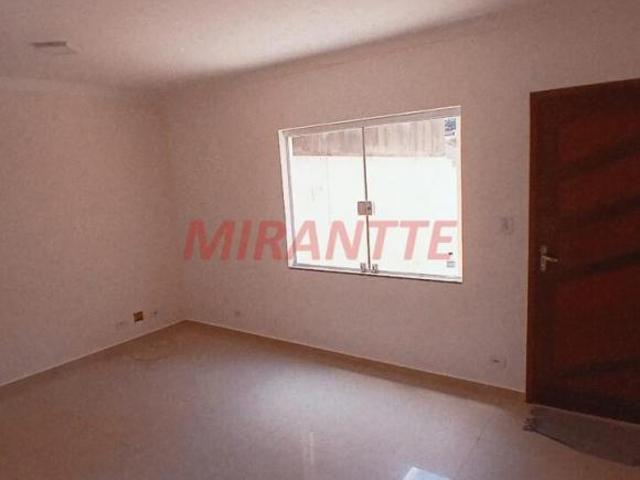 Cond. fechado de 79m² com 2 quartos