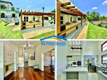 Cond Petit Village 1.605 m² terreno, 4 dorm/1ste + escritório e gourmet!