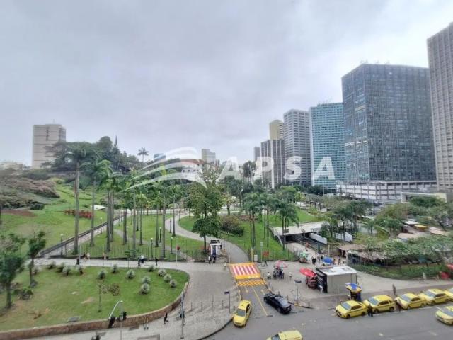 Cond. Santos vahlis ótimo imóvel com vista livre, 30m², hall de entrada, lavabo e banheiro. Melhor