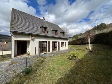 Condat 15190 Achat / Vente maison 7 pièces t7 terrasse parking