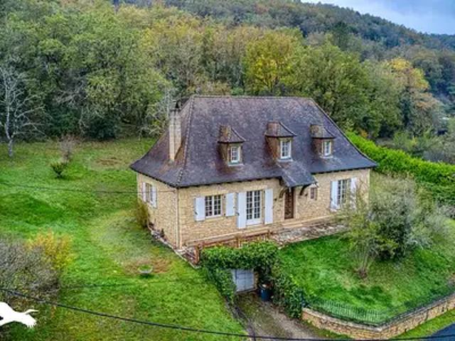 Condat sur Vézère 24570 Achat / Vente maison 4 pièces t4 au dernier étage parking