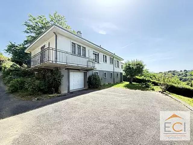 Condat sur Vienne 87920 Achat / Vente maison 4 pièces t4 au dernier étage cave