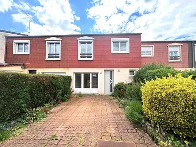 Condé sur Sarthe 61250 Location maison 4 pièces t4 jardin