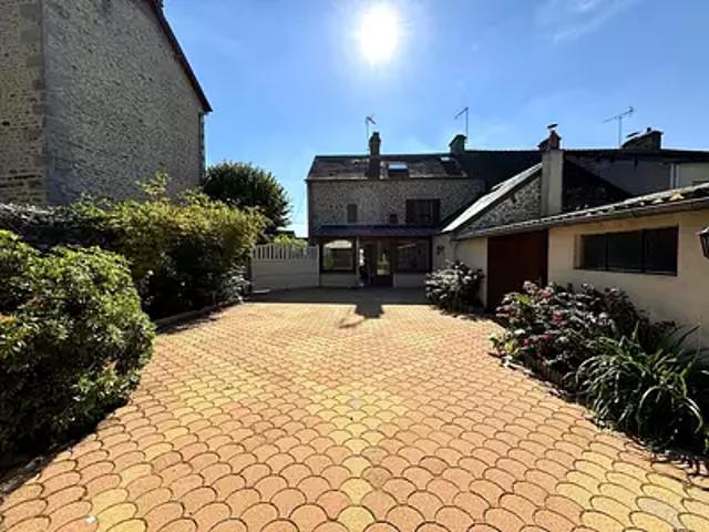 Condé sur Sarthe 61250 Location maison 5 pièces t5 jardin terrasse
