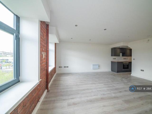 Conditioning House, Bradford, BD1 2 bed flat to rent £800 pcm £185 pw
