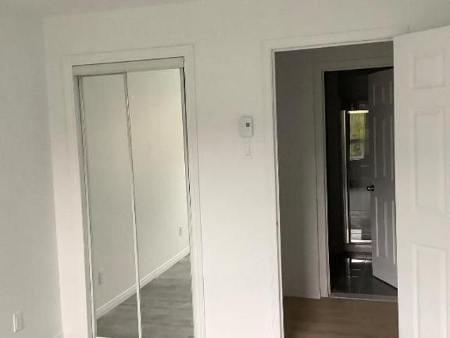 Condo 4 1/2 bord du fleuve rénove à louer ou vendre