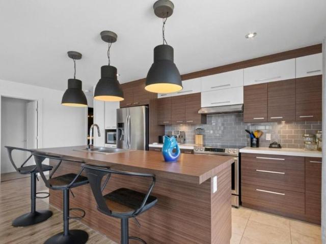 Condo 4 1/2 spacieux et meublé A proximité REM Deux Montagnes
