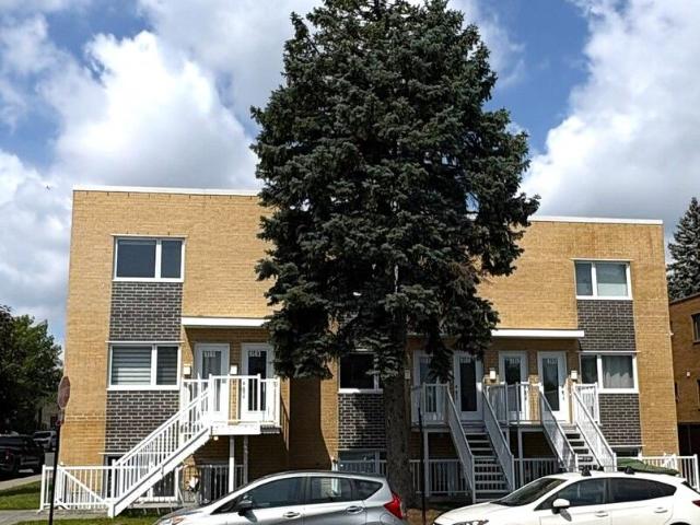 CONDO 4 1 2 + GRAND BALCON À LOUER