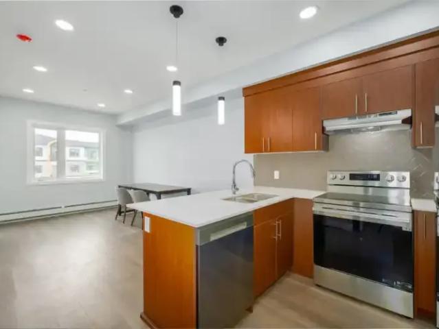 Condo 1 Bedroom For Rent Cochrane AB 1745 ELS104991309