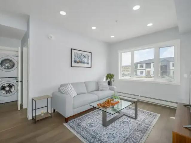 Condo 2 Bedroom For Rent Cochrane AB 2050 ELS104991310