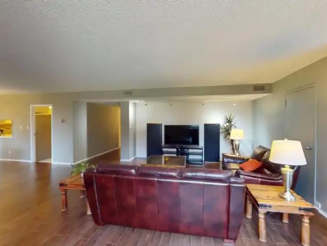 Condo 2 Bedroom For Rent Calgary AB 4000 ELS104470830