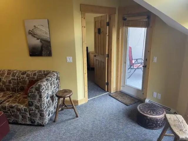 Condo 2 Bedroom For Rent Canmore AB 4100 ELS105525581
