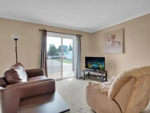 Condo 2 Bedroom For Rent Bruderheim AB 1500 ELS104180783
