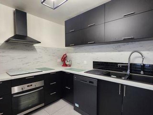 Condo 2 chambres, Auriol Provence 13390 ES94954678