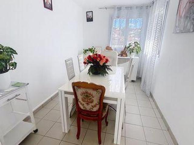 Condo 2 chambres, Etampes Picardie 02400 DS103773116