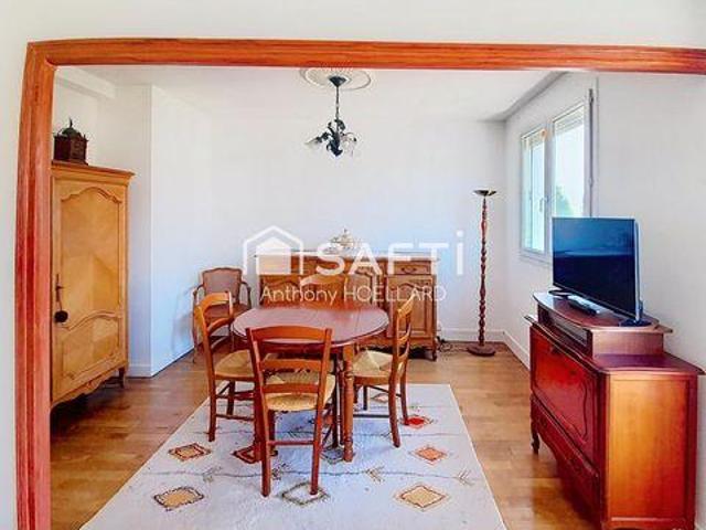 Condo 2 chambres, Fougeres Bretagne 35300 DS105348772