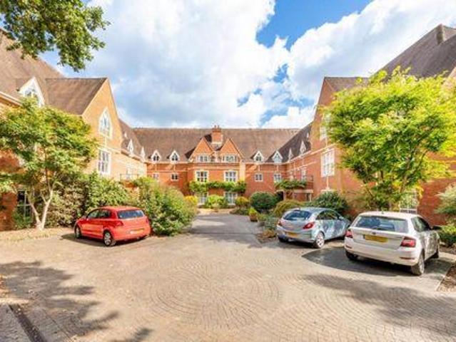 Condo 3 Bedroom For Sale Kingston Upon Thames Southwest London 1700660 ES104073590