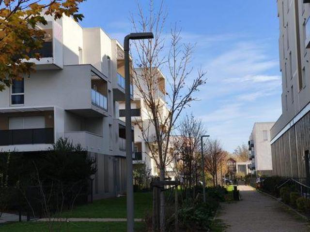 Condo 3 chambres, Givors Rhône 69700 ES102023342