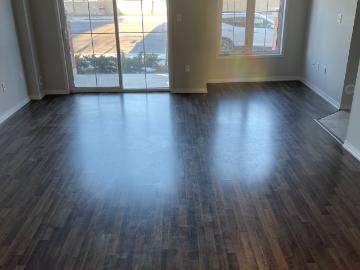 Apartment for rent in Halton - Balcony