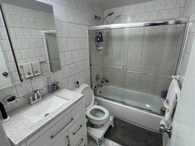 condo Wheatley Heights NY ES100670657