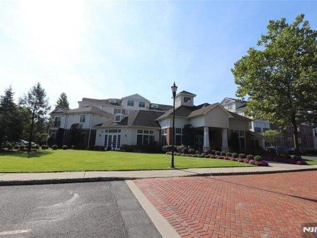 condo with 1 bedroom, Tenafly NJ ES105256385