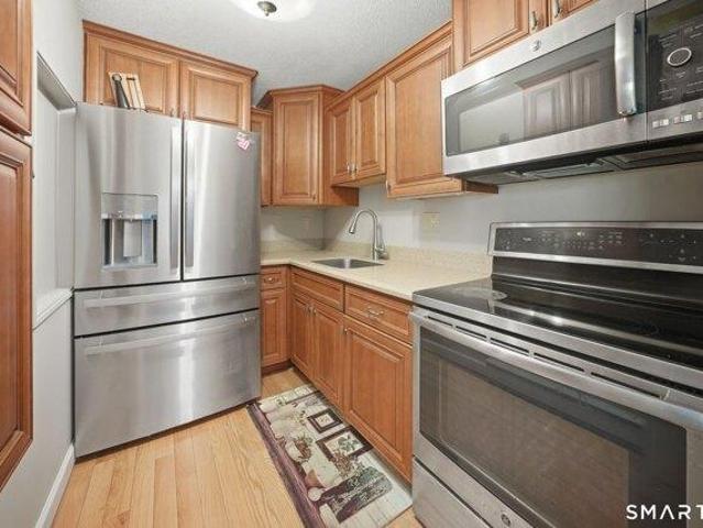 condo with 1 bedroom, Vernon CT ES103439469