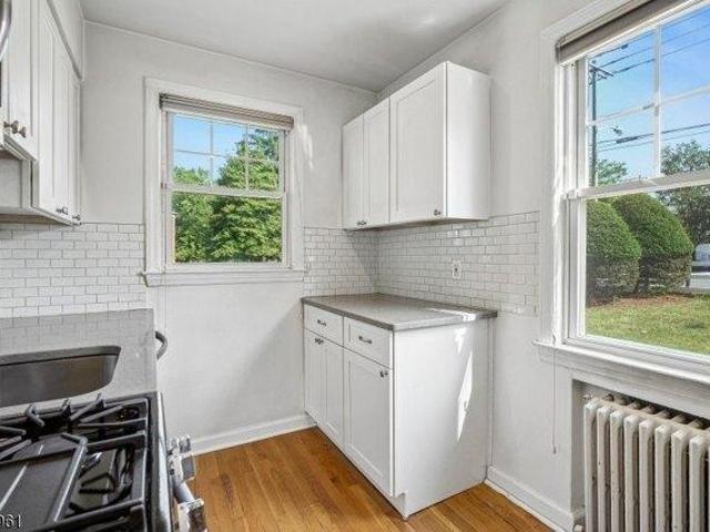 condo with 1 bedroom, Verona NJ ES105423450
