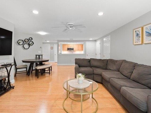 condo with 1 bedroom, Waltham MA ES105588205