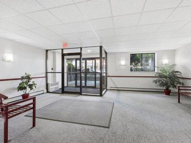 condo with 1 bedroom, Watertown MA ES105415806