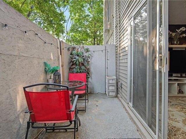 condo with 1 bedroom, West Warwick RI ES105633223